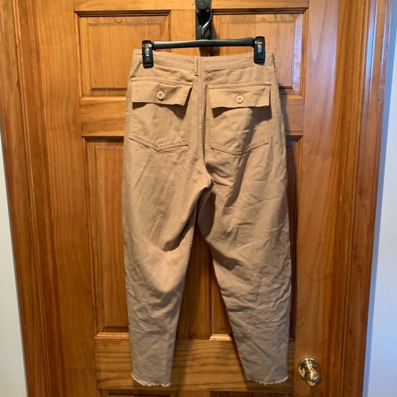 Millie Resort & Travel Cropped Cotton Pants in Khaki Size 2 - Picture 3 of 6